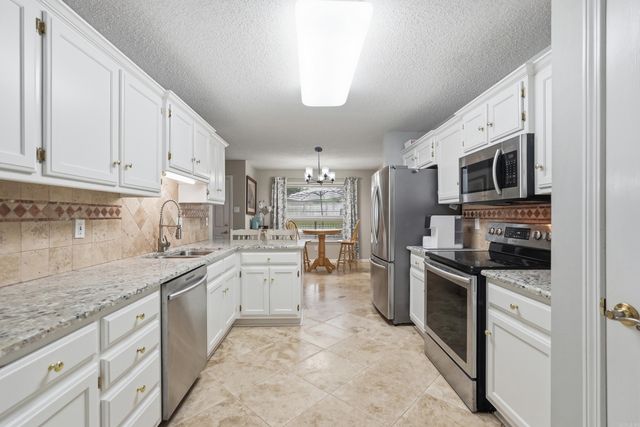 152 Carnelian Drive, Sherwood, AR 72120