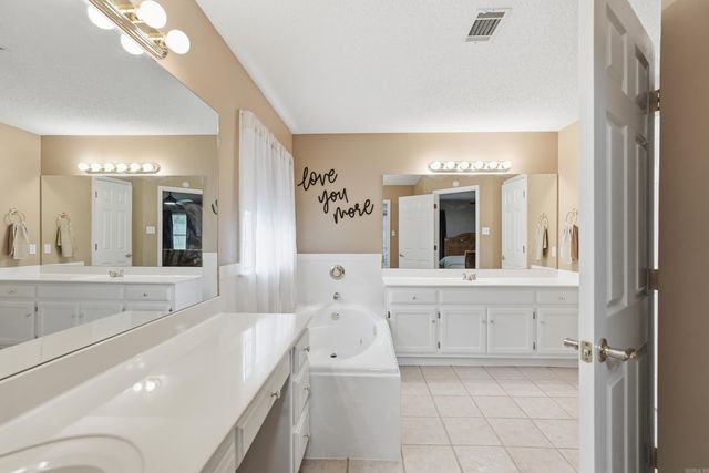 152 Carnelian Drive, Sherwood, AR 72120