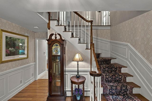 9 Rosewell Road, Bedford, NH 03110