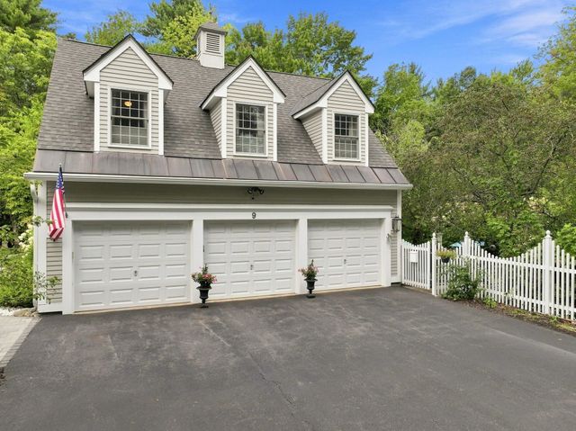 9 Rosewell Road, Bedford, NH 03110