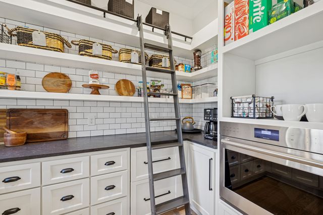 7573 Whiskey Rd, College Grove, TN 37046