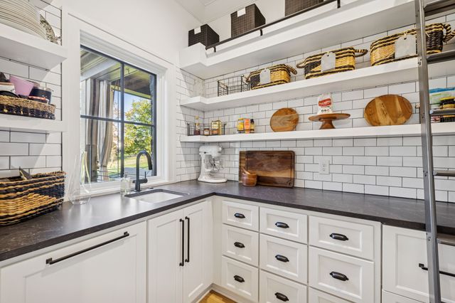 7573 Whiskey Rd, College Grove, TN 37046