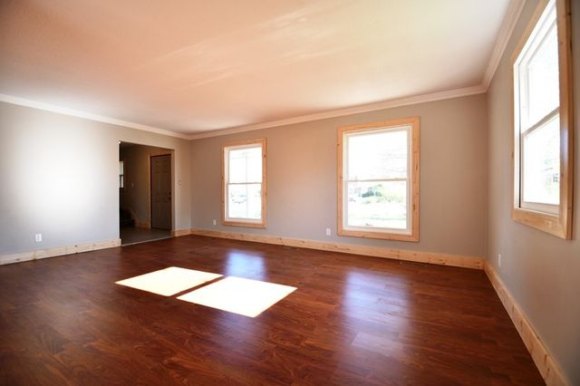 2115 Ashworth Road, West Des Moines, IA 50265