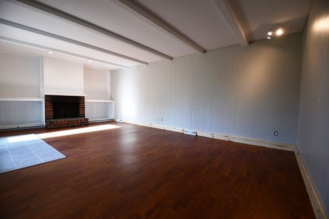 2115 Ashworth Road, West Des Moines, IA 50265