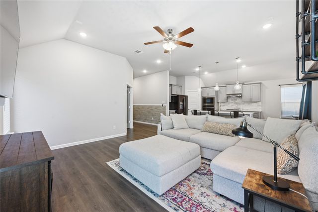 12448 Iveson Drive, Fort Worth, TX 76052