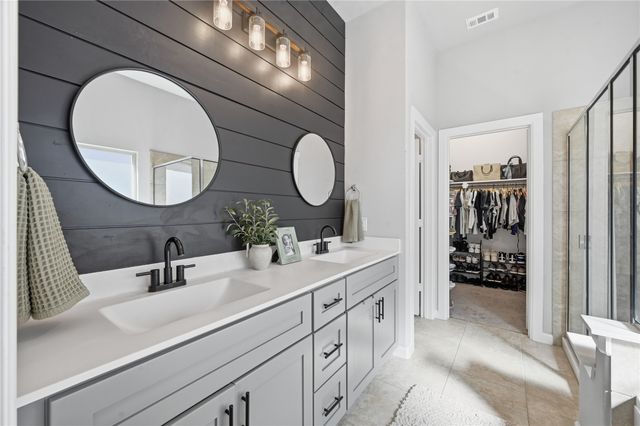 12448 Iveson Drive, Fort Worth, TX 76052