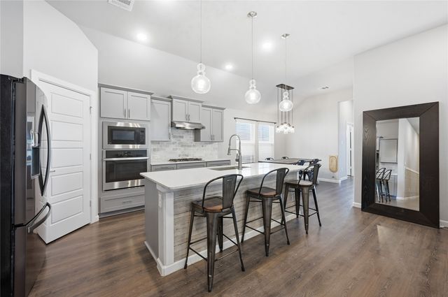 12448 Iveson Drive, Fort Worth, TX 76052