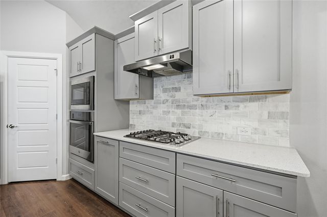 12448 Iveson Drive, Fort Worth, TX 76052