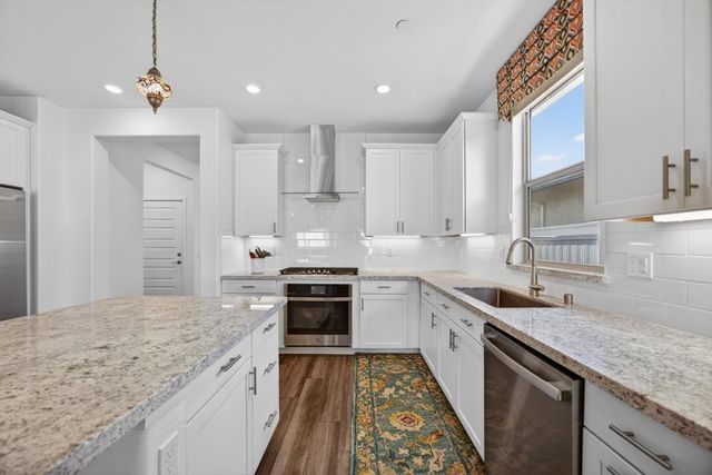 6611 Samba Way, El Dorado Hills, CA 95762