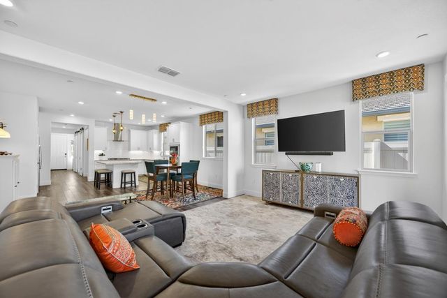 6611 Samba Way, El Dorado Hills, CA 95762