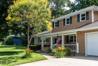 519 Woodview Drive, Sun Prairie, WI 53590
