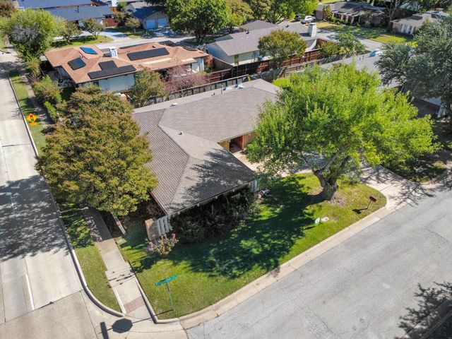 15606 Kingscrest Circle, Dallas, TX 75248