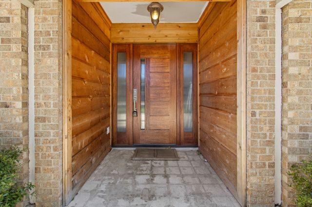 15606 Kingscrest Circle, Dallas, TX 75248