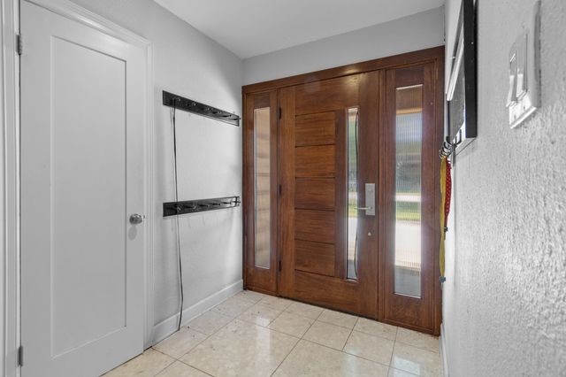 15606 Kingscrest Circle, Dallas, TX 75248