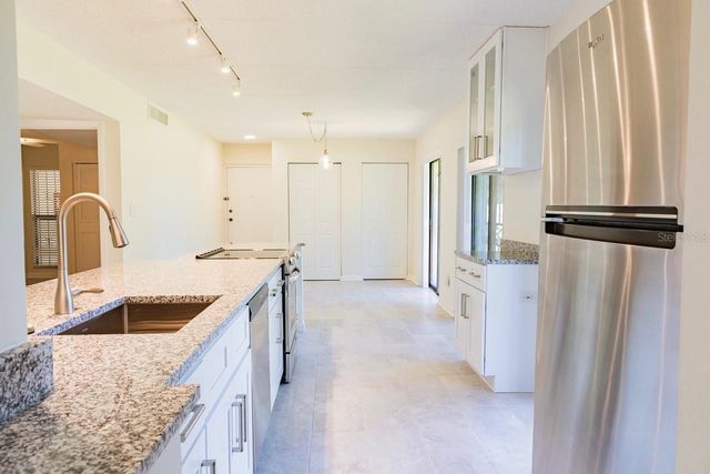 208 LAKE HOWARD DRIVE NW 104, Winter Haven, FL 33880