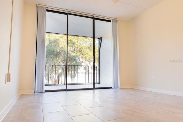 208 LAKE HOWARD DRIVE NW 104, Winter Haven, FL 33880