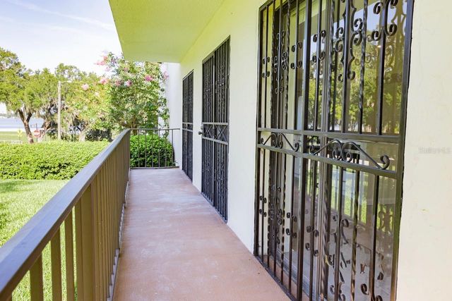 208 LAKE HOWARD DRIVE NW 104, Winter Haven, FL 33880