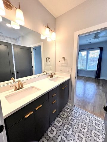 709 28th Ave, N, Nashville, TN 37208