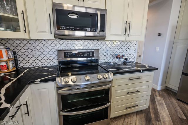 7100 West Meranto Avenue, Las Vegas, NV 89178