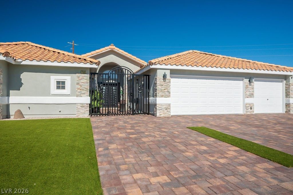 7100 West Meranto Avenue, Las Vegas, NV 89178