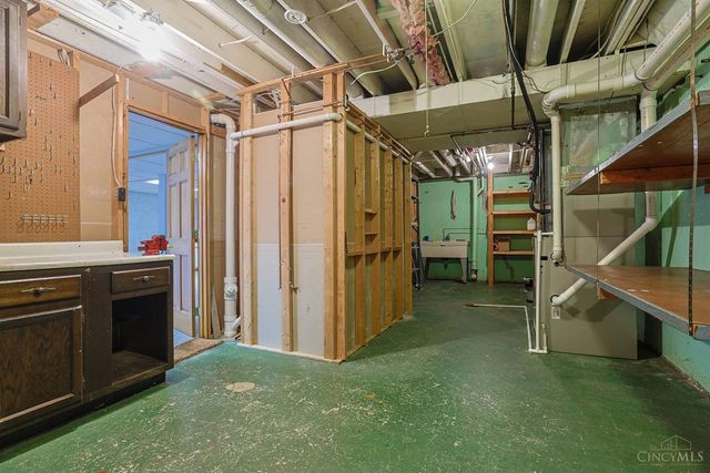 3670 Centurion Drive, Cincinnati, OH 45211