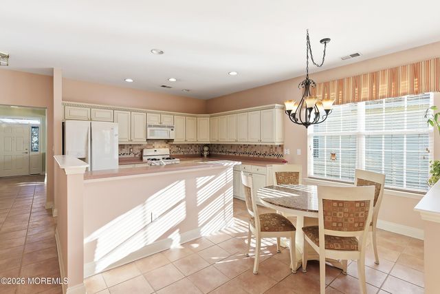 9 Harbor Place, Barnegat, NJ 08005