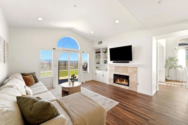 2467 Rock View, Escondido, CA 92026