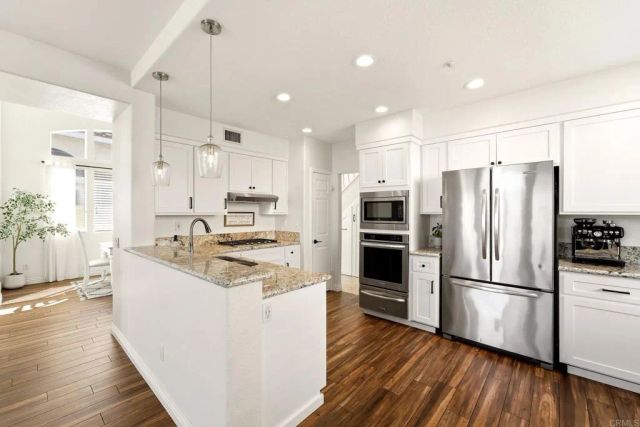 2467 Rock View, Escondido, CA 92026