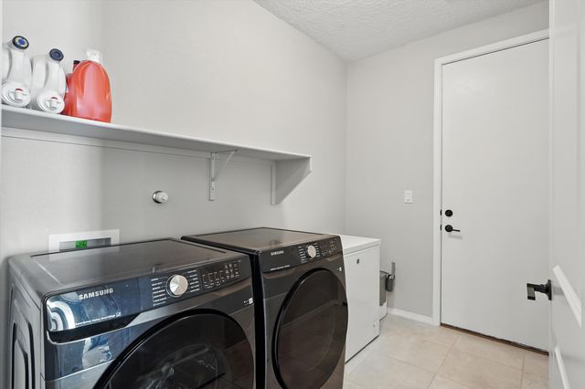 923 Lazuli Road SE, Rio Rancho, NM 87124