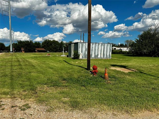 1002 Bennett, Seymour, TX 76380