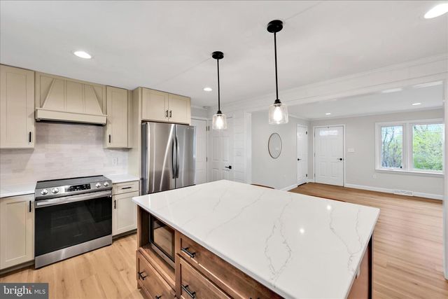 332 OWL HILL RD, Lititz, PA 17543