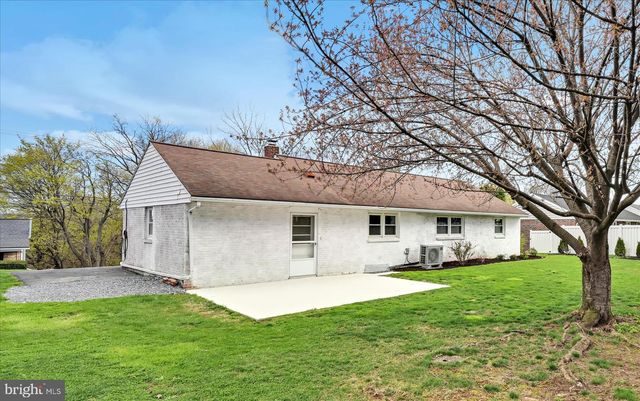 332 OWL HILL RD, Lititz, PA 17543