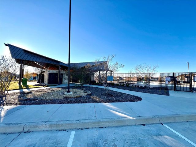 5711 Bristle Leaf Drive, Princeton, TX 75407