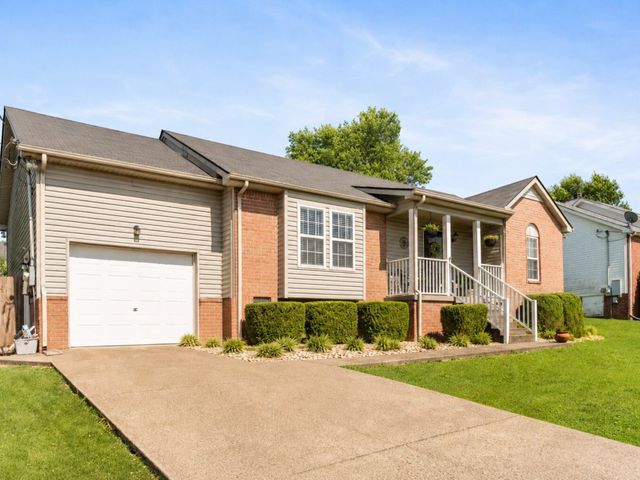 128 Jesse Brown Dr, Goodlettsville, TN 37072