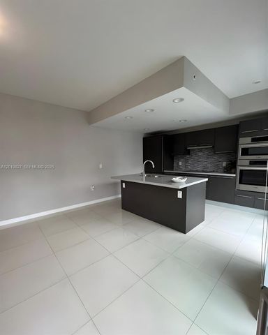 7875 NW 107th Ave 412, Doral, FL 33178