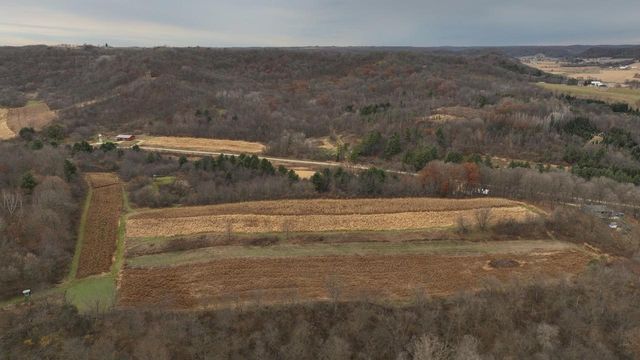 13376 Quarry Drive, Hillsboro, WI 54634