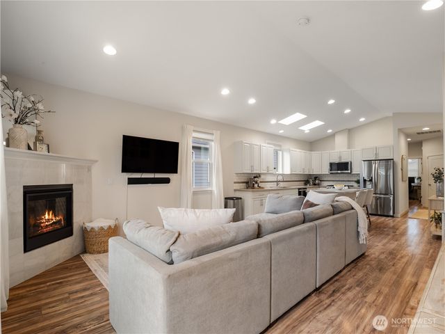 6808 E B Street, Tacoma, WA 98404