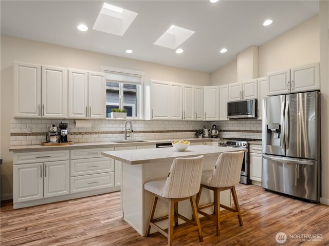 6808 E B Street, Tacoma, WA 98404