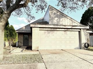 6207 Grandvale Drive, Houston, TX 77072