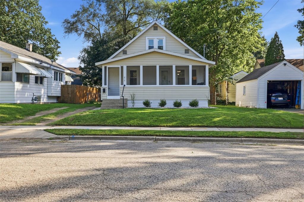 812 Graceland Street, Grand Rapids, MI 49505