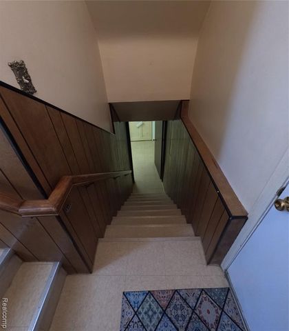 6876 Continental Avenue, Warren, MI 48091