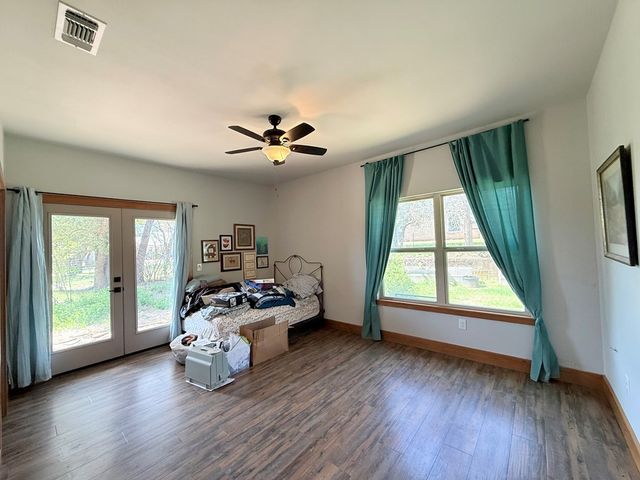 144 Homer Dr, Kerrville, TX 78028