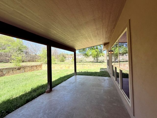 144 Homer Dr, Kerrville, TX 78028