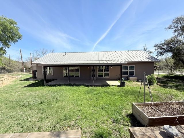 144 Homer Dr, Kerrville, TX 78028