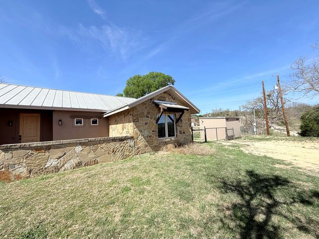 144 Homer Dr, Kerrville, TX 78028