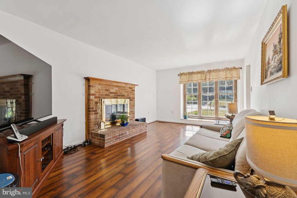 8600 STONEWALL RD, Manassas, VA 20110