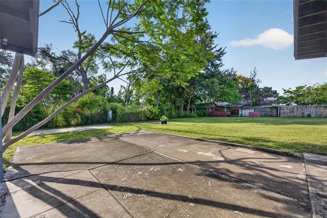 224 W PIERCE AVENUE, Orlando, FL 32809