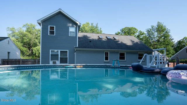 26 Glenwood Street, Guilderland, NY 12203