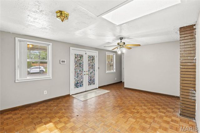 2240 Brook Drive, Florissant, MO 63033