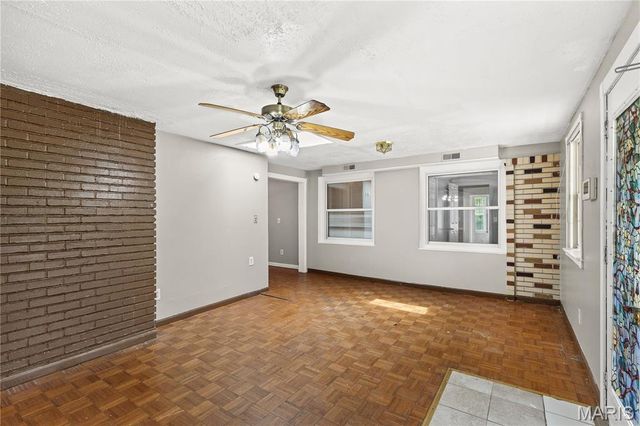 2240 Brook Drive, Florissant, MO 63033